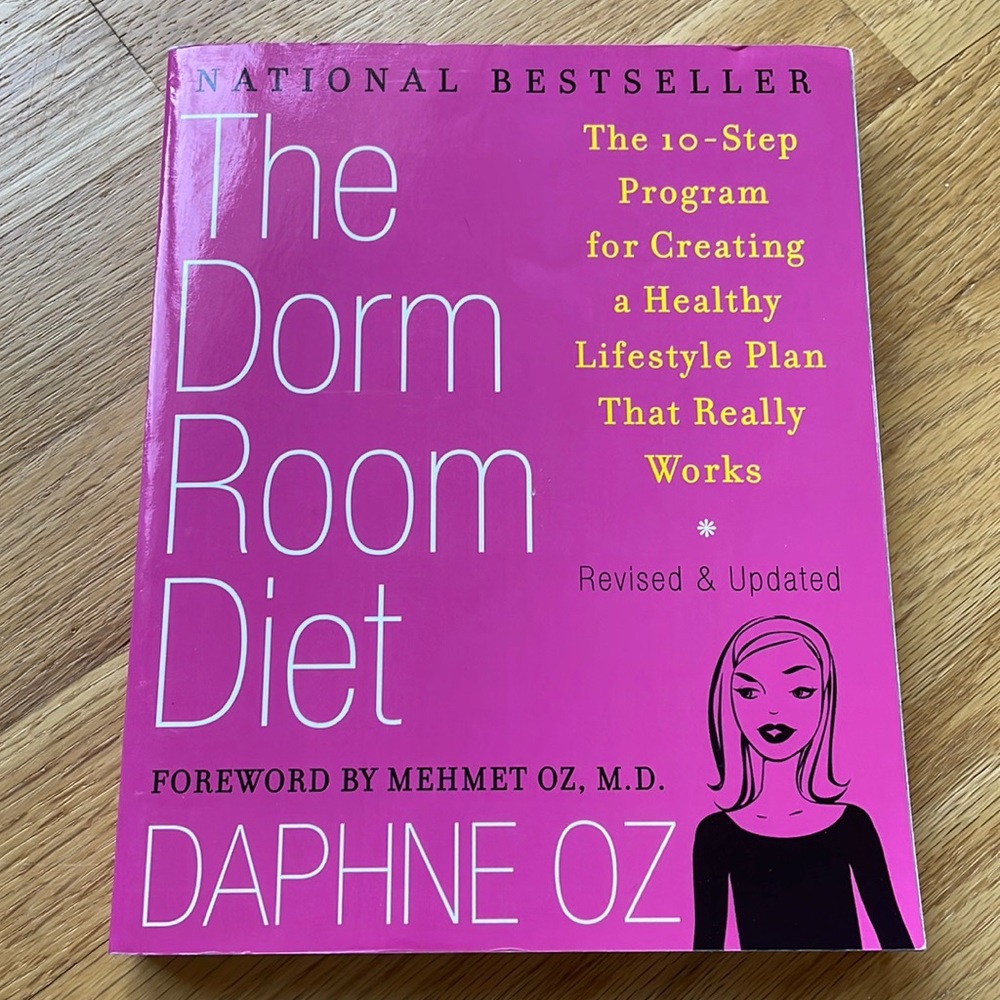 The Dorm Room Diet by Daphne Oz (Softcover Book)